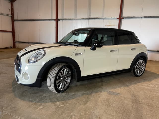 Mini Cooper S - Thumbnail 4