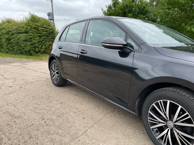 Volkswagen Golf - Thumbnail 3