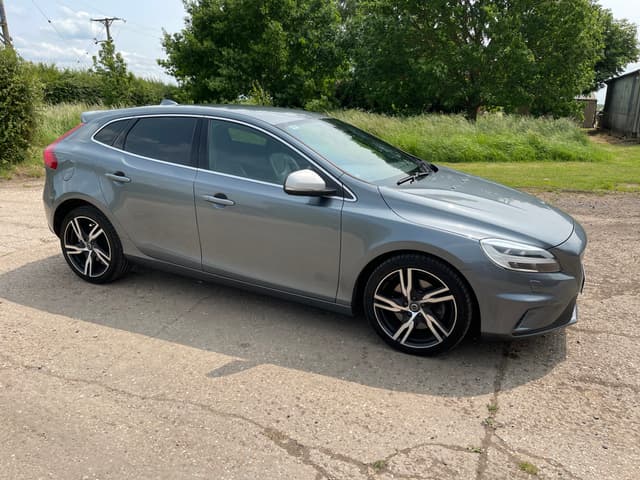 Volvo V40 - Thumbnail 8