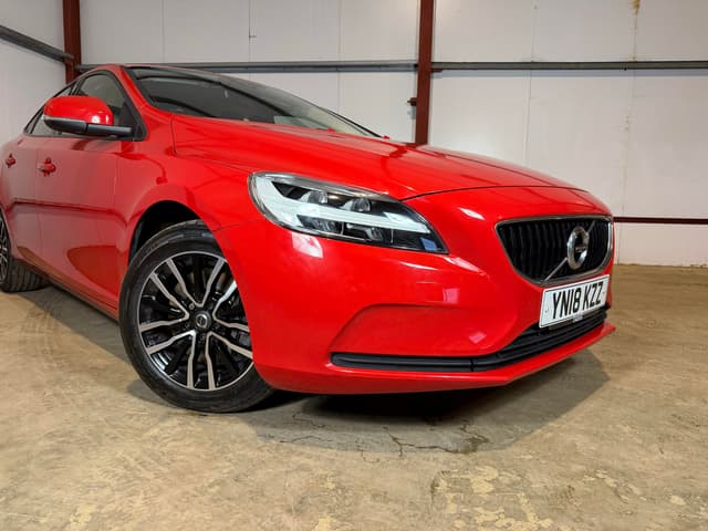 Volvo V40 - Thumbnail 2
