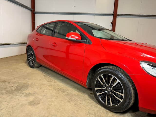 Volvo V40 - Thumbnail 8