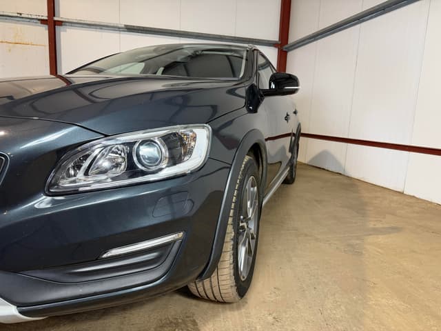 Volvo V60 CrossCountry - Thumbnail 8